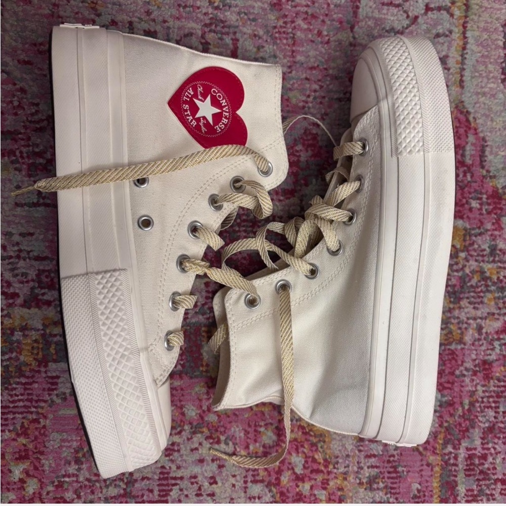 Women’s Cream Converse High-Top Platform Heart Sneakers